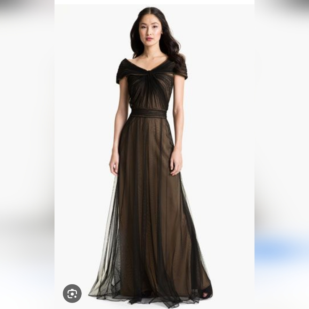 Tadashi Shoji Elegant Black Evening Gown